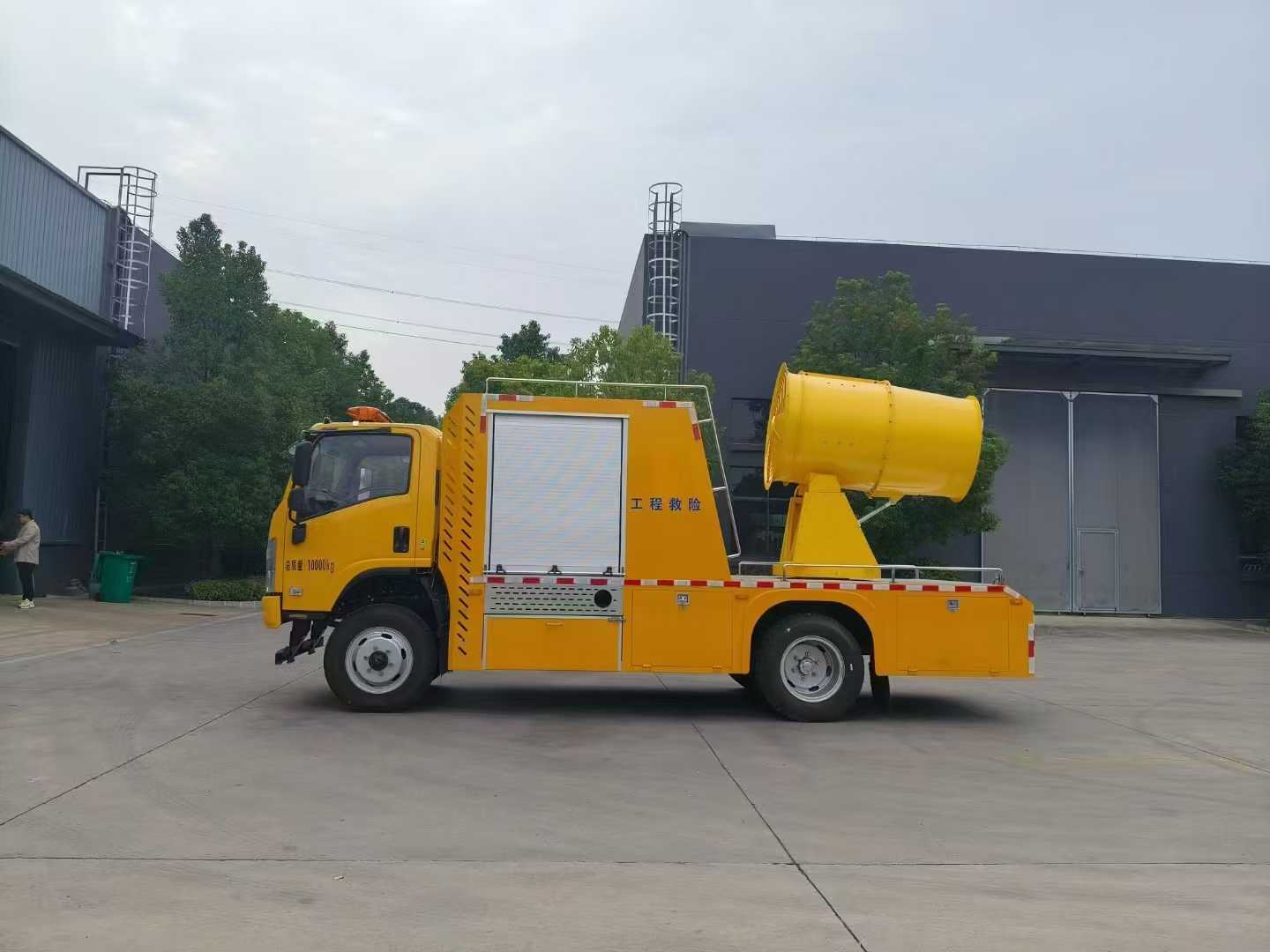 五十鈴10噸工程救險(xiǎn)搶險(xiǎn)車(chē)圖片3